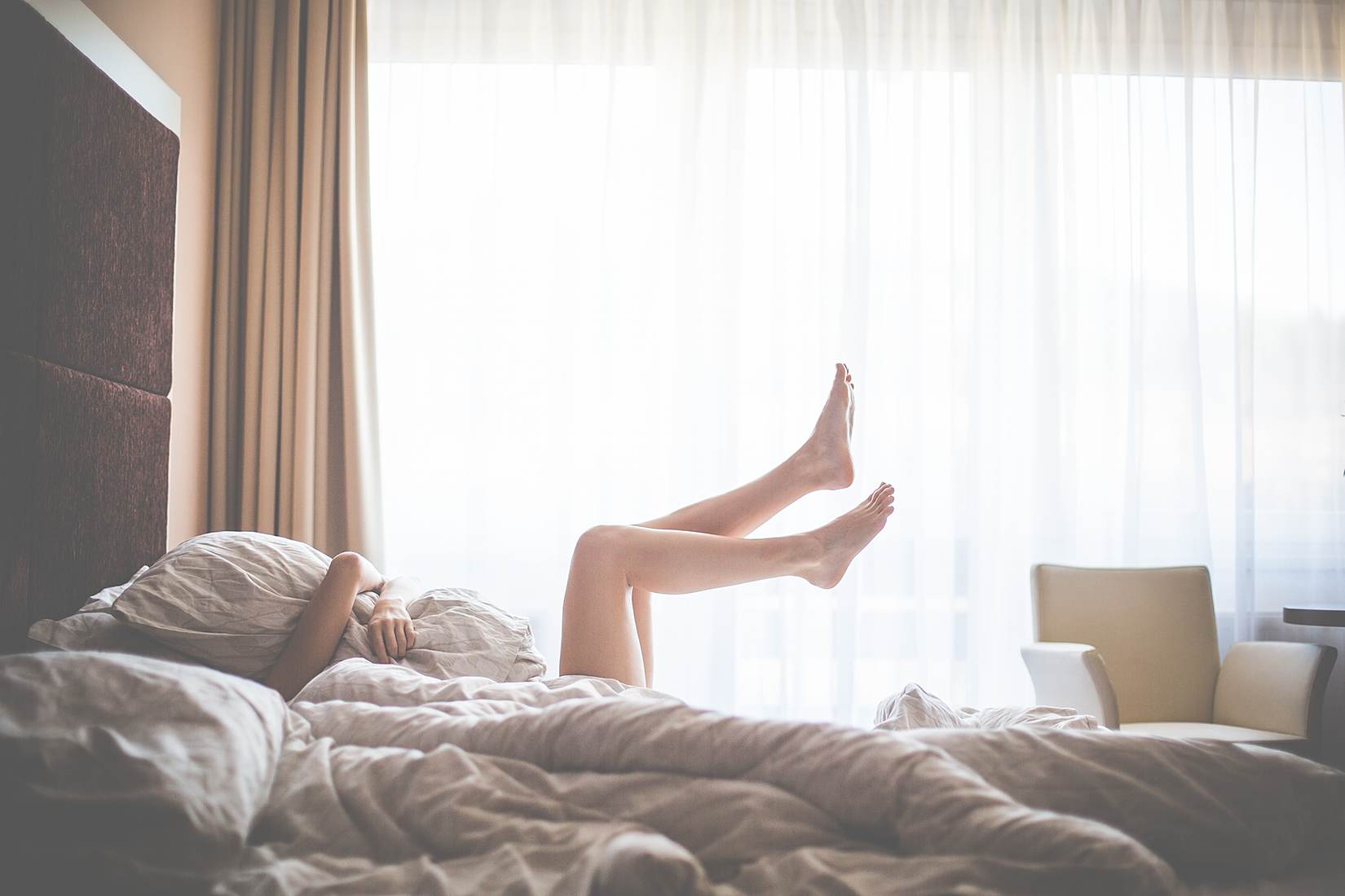 Don’t Get Tricked: 10 Signs You’re Being Lured Into Bed
